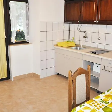 By The Sea - Diklo, - 5924 *